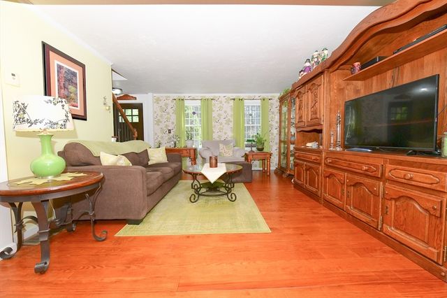 100 Bournedale Road, Bourne, MA 02532