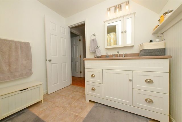 100 Bournedale Road, Bourne, MA 02532