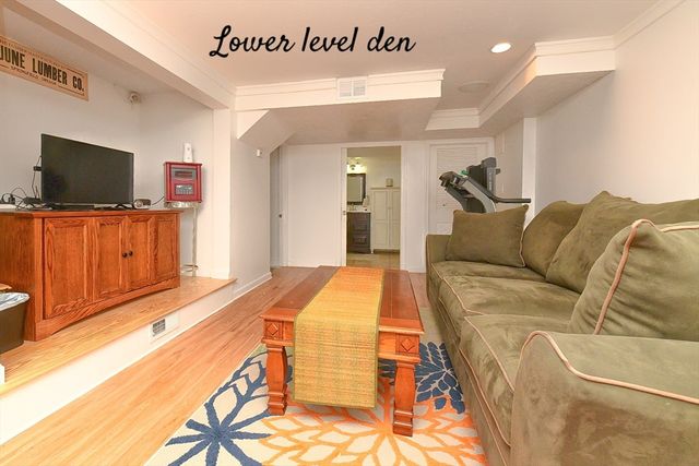 100 Bournedale Road, Bourne, MA 02532