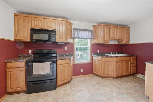 1415 Dearborn Avenue, Waterloo, IA 50707