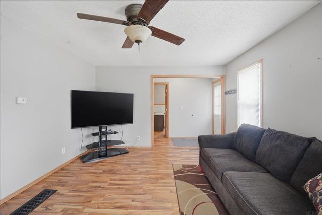 1415 Dearborn Avenue, Waterloo, IA 50707