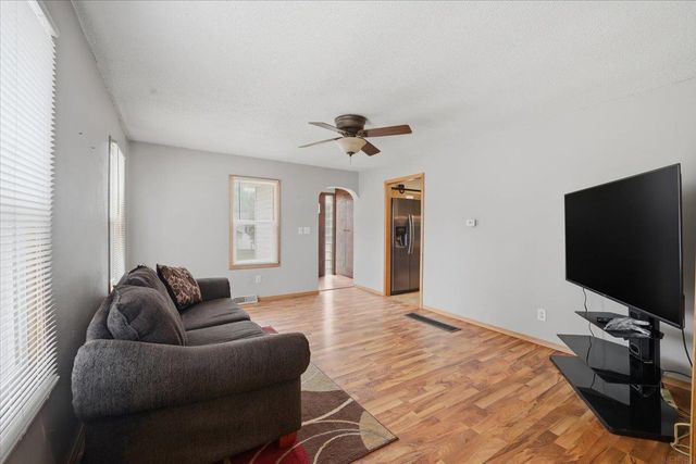 1415 Dearborn Avenue, Waterloo, IA 50707