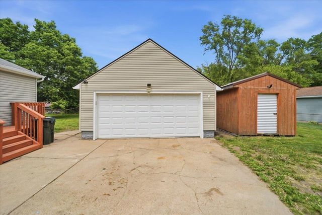 1415 Dearborn Avenue, Waterloo, IA 50707