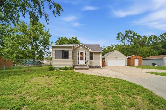 1415 Dearborn Avenue, Waterloo, IA 50707