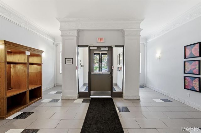 5330 Pershing Avenue 805, St Louis, MO 63112