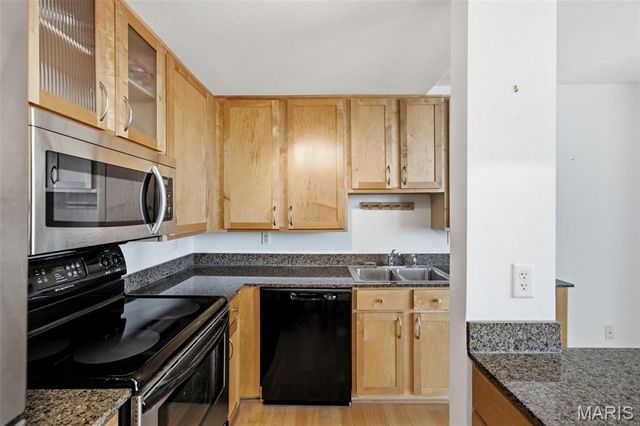 5330 Pershing Avenue 805, St Louis, MO 63112