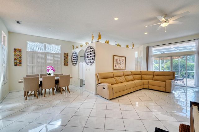 2824 Waters Edge Circle, Greenacres, FL 33413