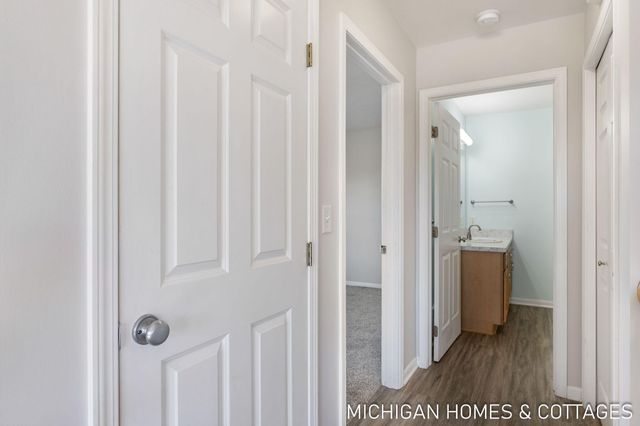 634 Wilshire Court, Holland City, MI 49423