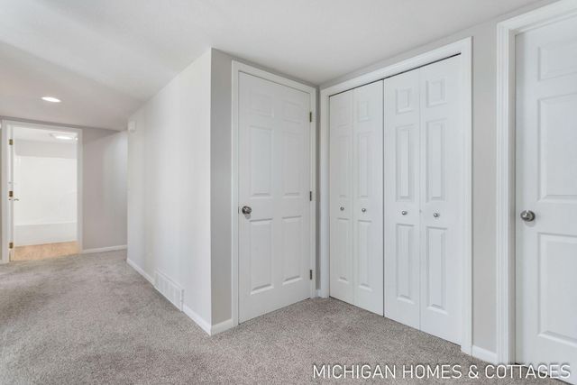 634 Wilshire Court, Holland City, MI 49423