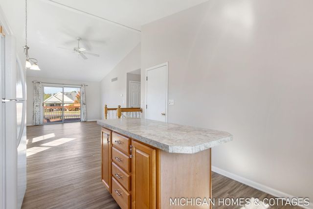 634 Wilshire Court, Holland City, MI 49423