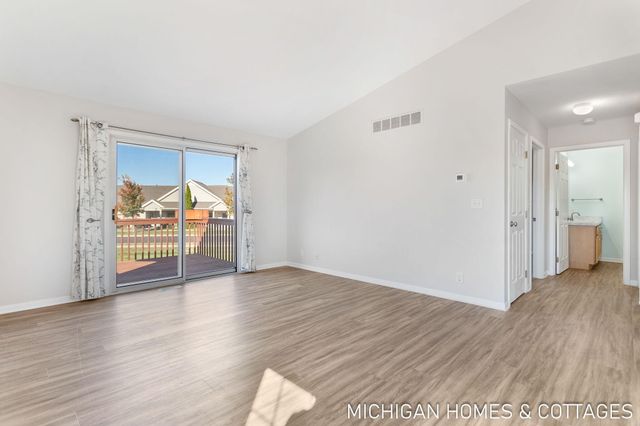 634 Wilshire Court, Holland City, MI 49423