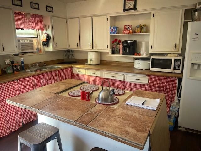 1717 Woodrow Road, Lubbock, TX 79423