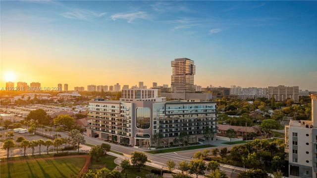 218 SE 7th Street 612A, Hallandale Beach, FL 33009