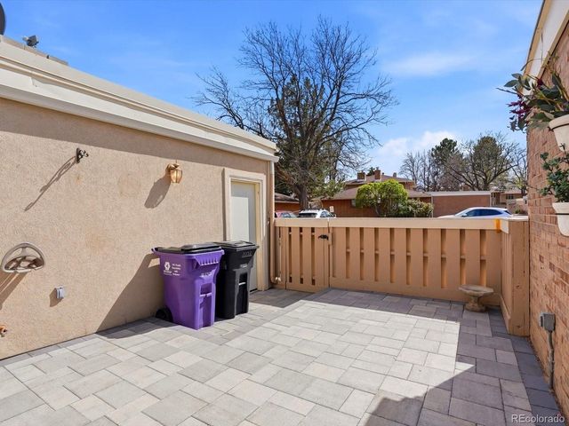 3330 S Oneida Way, Denver, CO 80224