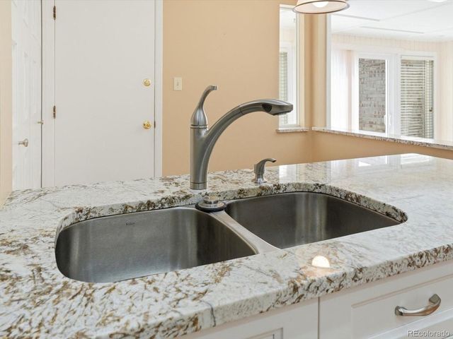 3330 S Oneida Way, Denver, CO 80224