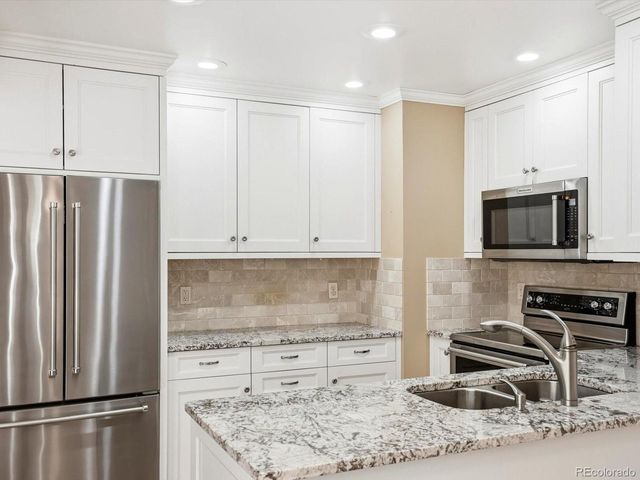 3330 S Oneida Way, Denver, CO 80224