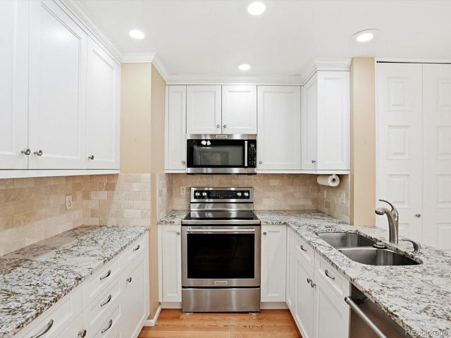 3330 S Oneida Way, Denver, CO 80224