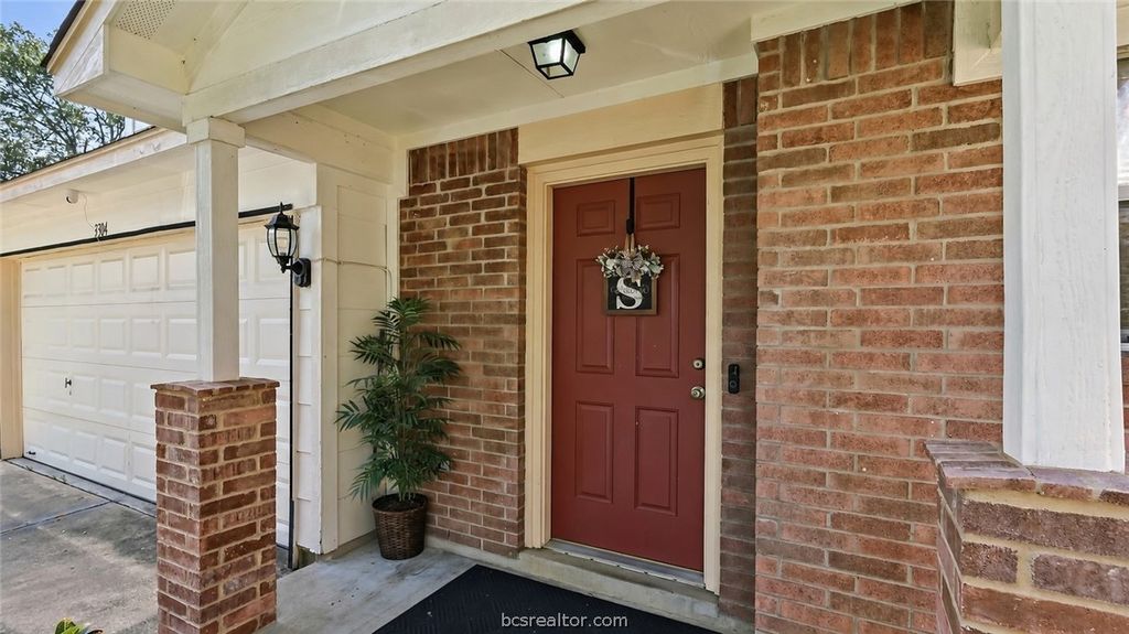 3304 Judythe Court, Bryan, TX 77803 — photo 2