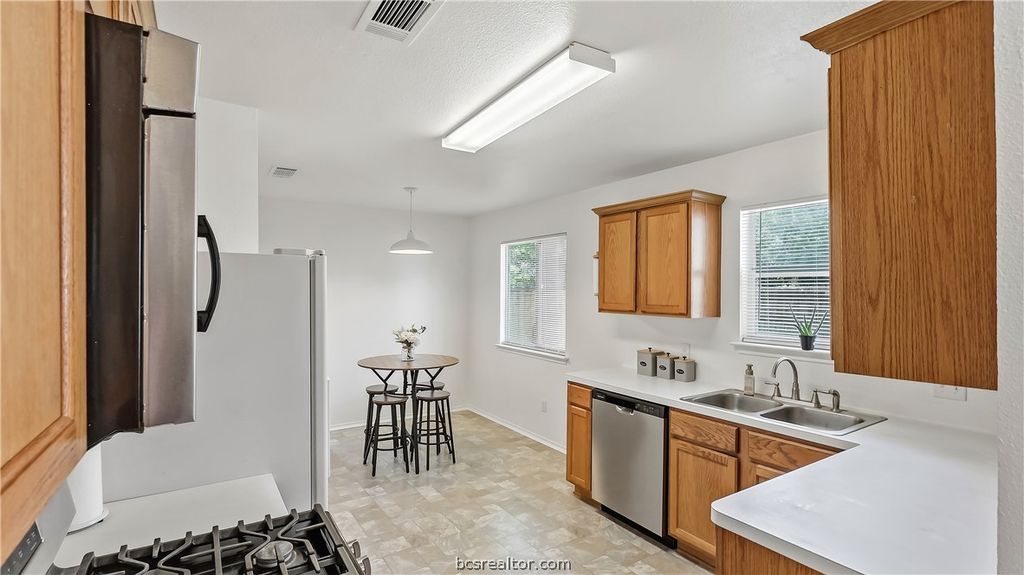 3304 Judythe Court, Bryan, TX 77803 — photo 4
