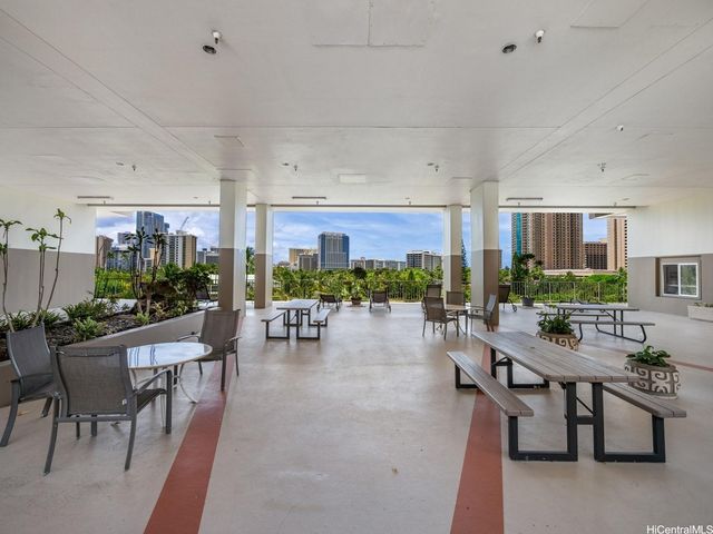 1920 Ala Moana Boulevard 706, Honolulu, HI 96815