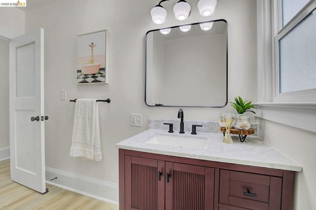 5718 Adeline St, Oakland, CA 94608