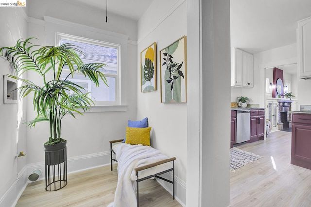 5718 Adeline St, Oakland, CA 94608