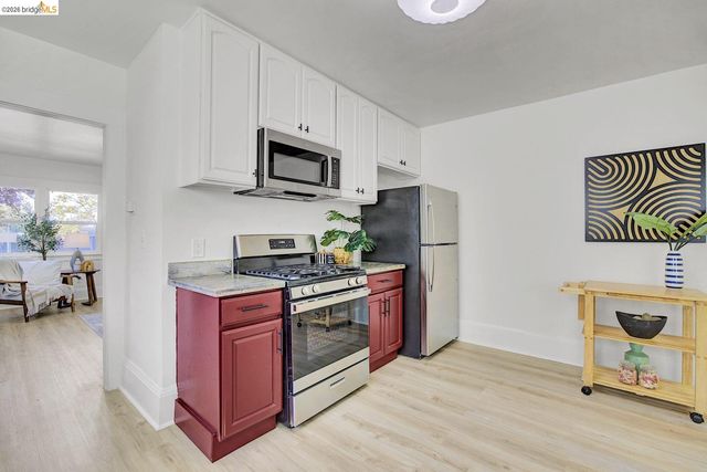 5718 Adeline St, Oakland, CA 94608