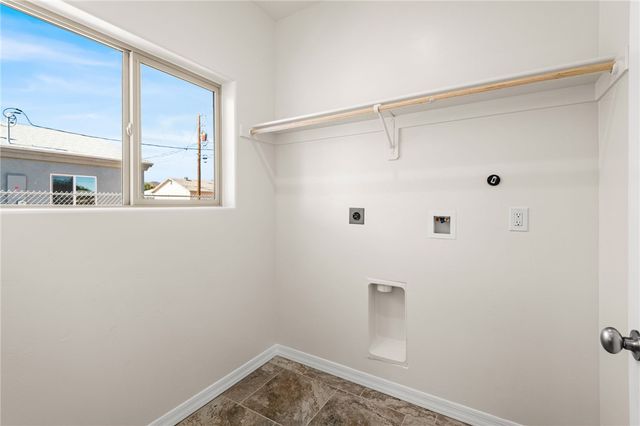 2275 E Ames Avenue, Kingman, AZ 86409