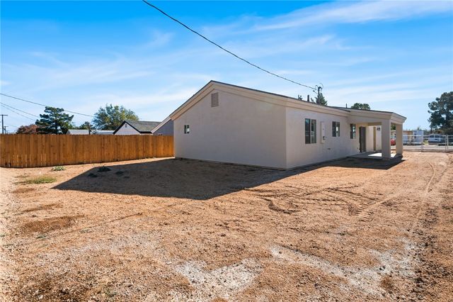 2275 E Ames Avenue, Kingman, AZ 86409