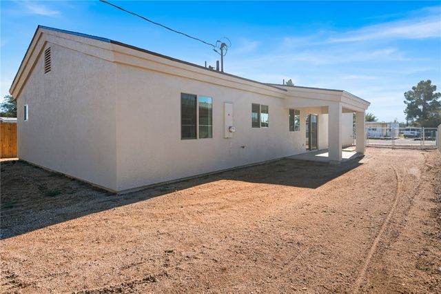 2275 E Ames Avenue, Kingman, AZ 86409