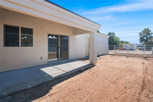 2275 E Ames Avenue, Kingman, AZ 86409
