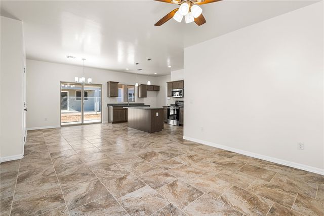 2275 E Ames Avenue, Kingman, AZ 86409