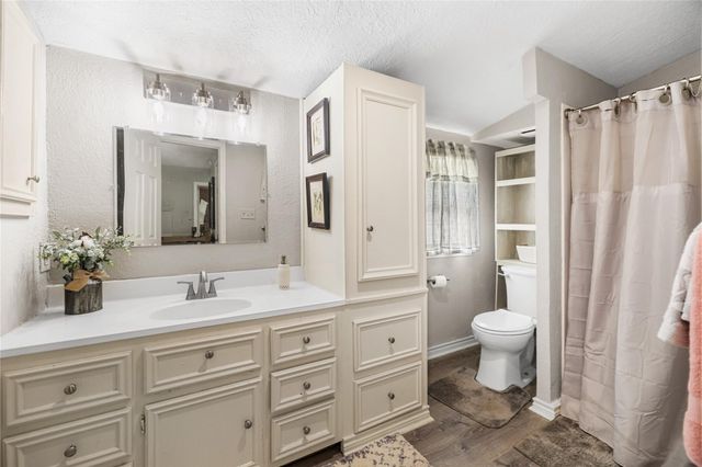 1018 Shawnee Drive, Conroe, TX 77316
