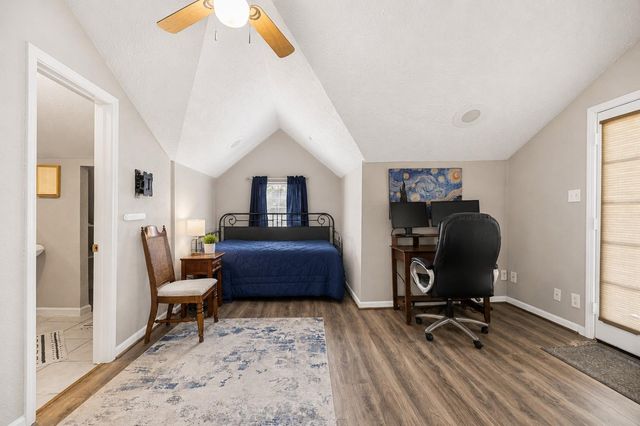 1018 Shawnee Drive, Conroe, TX 77316