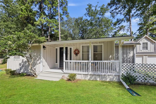 1018 Shawnee Drive, Conroe, TX 77316