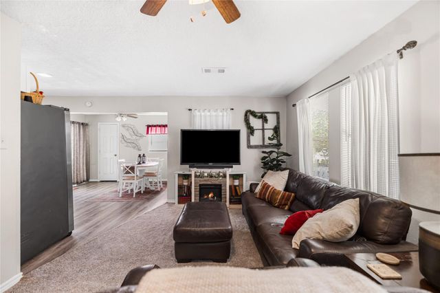 1018 Shawnee Drive, Conroe, TX 77316