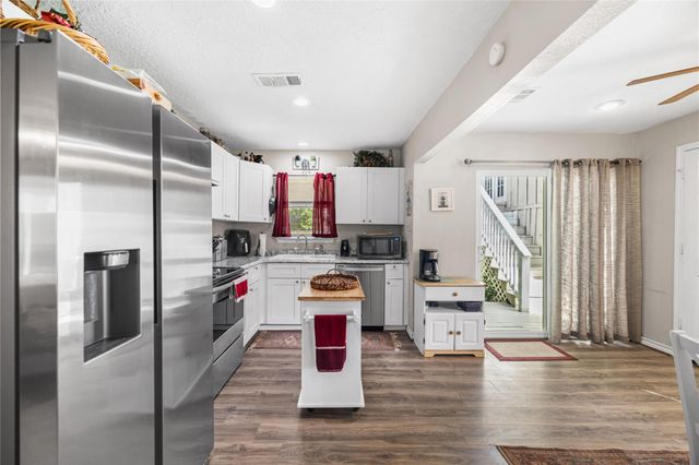 1018 Shawnee Drive, Conroe, TX 77316