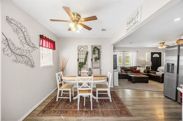 1018 Shawnee Drive, Conroe, TX 77316