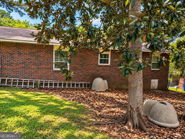 127 Ellendale Lane NW, Atlanta, GA 30318
