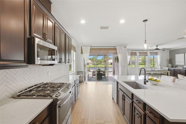 192 VERDE WAY, Debary, FL 32713