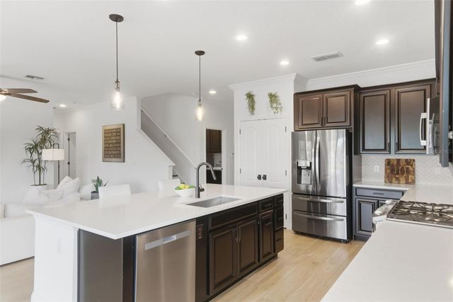 192 VERDE WAY, Debary, FL 32713