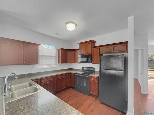 411 Promenade Dr SW, Madison, AL 35756