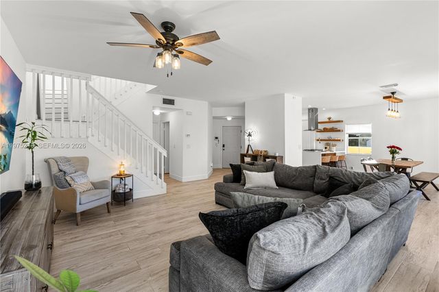 20775 NW 1st St, Pembroke Pines, FL 33029