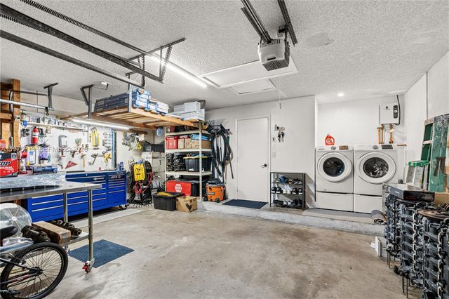 20775 NW 1st St, Pembroke Pines, FL 33029