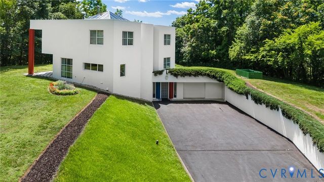 273 Pembroke Ln, Goochland, VA 23238