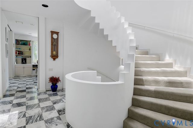 273 Pembroke Ln, Goochland, VA 23238