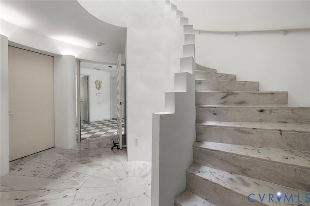 273 Pembroke Ln, Goochland, VA 23238