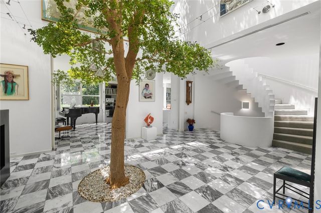 273 Pembroke Ln, Goochland, VA 23238