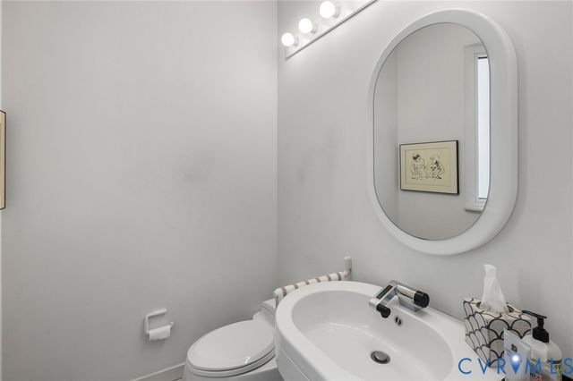 273 Pembroke Ln, Goochland, VA 23238