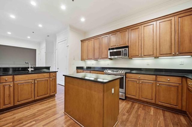 1717 N Decatur NE Road 408, Atlanta, GA 30307